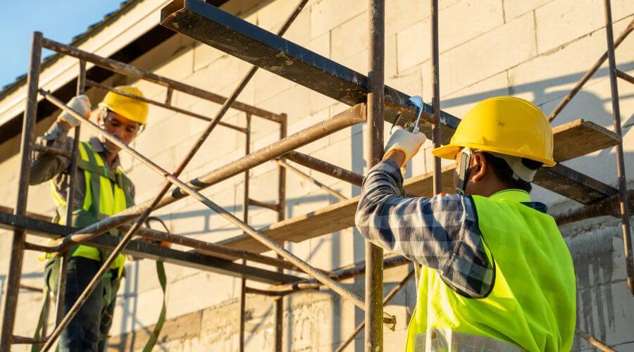 Professional residential roofers in Idlewild, MI